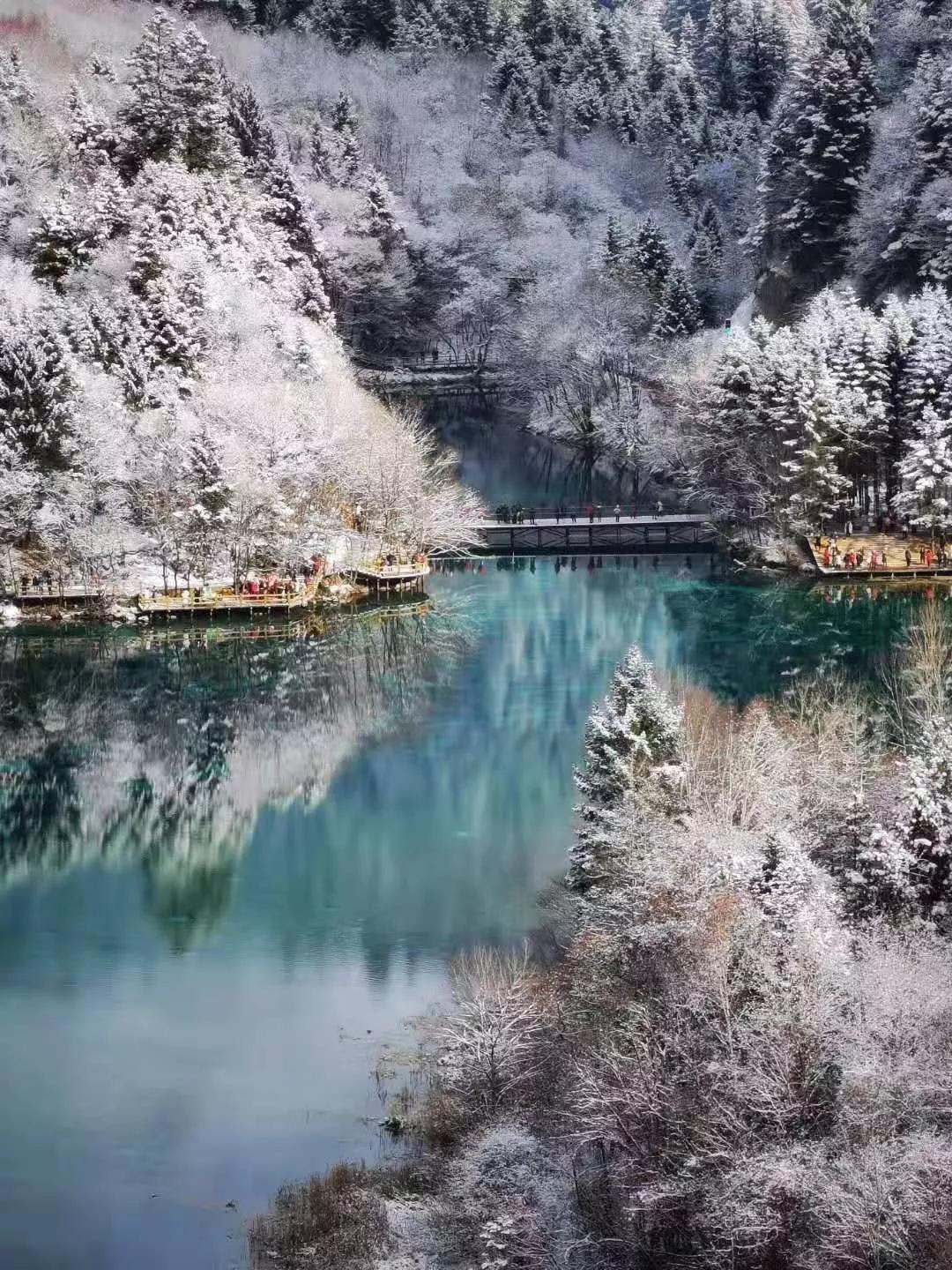 九寨沟冰雪仙境,自驾九寨沟冰雪路面