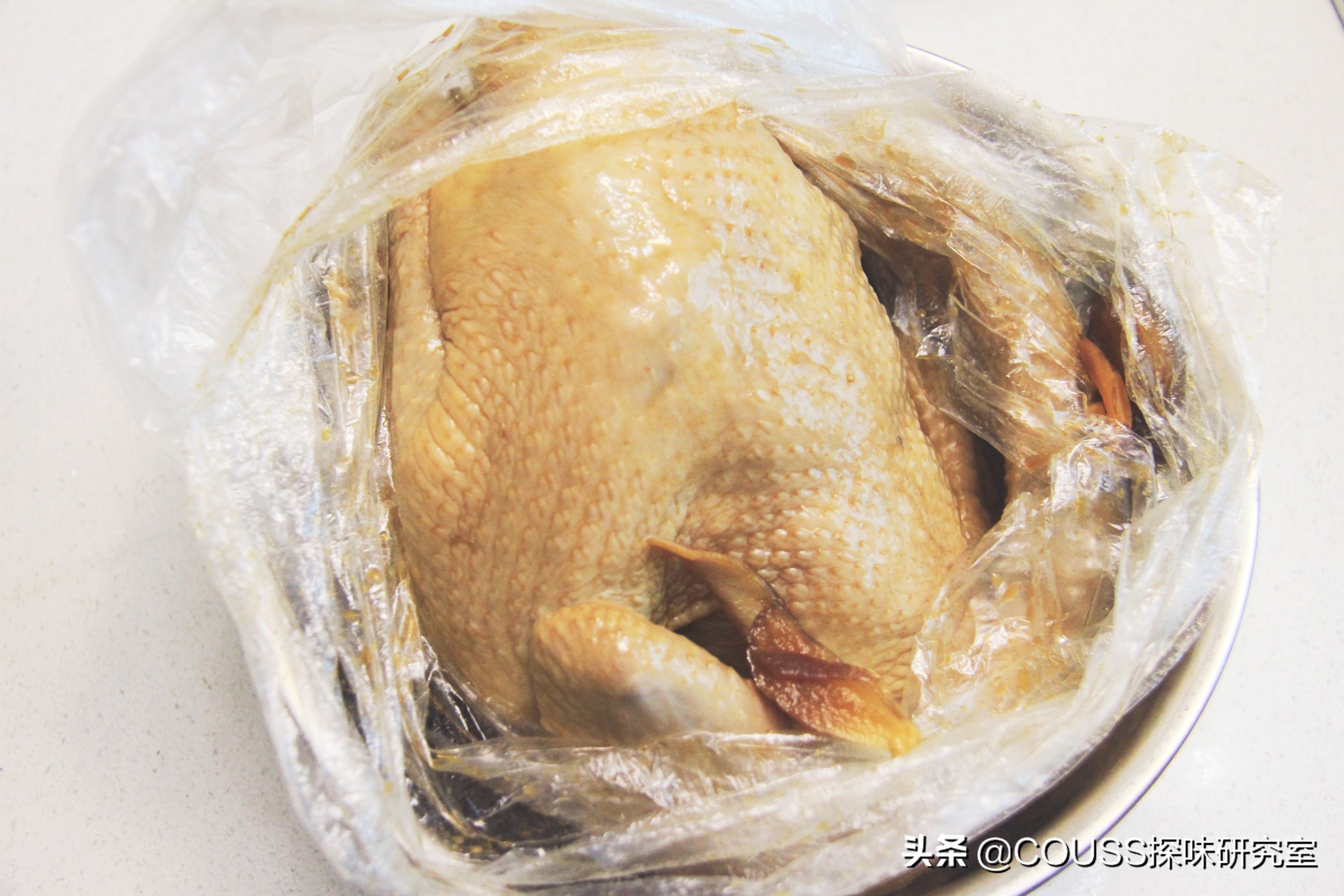 烤全鸡能烤熟吗,碳烤全鸡外脆里嫩