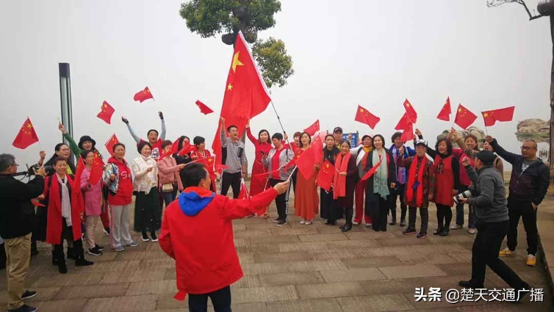 一条绿道一次快闪百位记者,东湖绿道大学生快闪