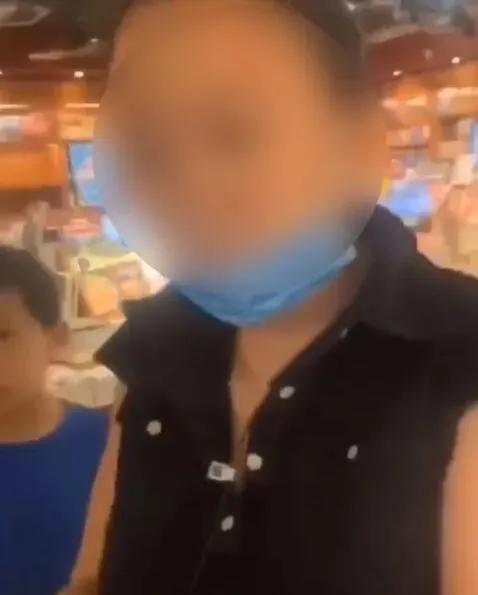 小学生*拍偷**妈妈大尺度视频遭疯传：性教育，你等不起