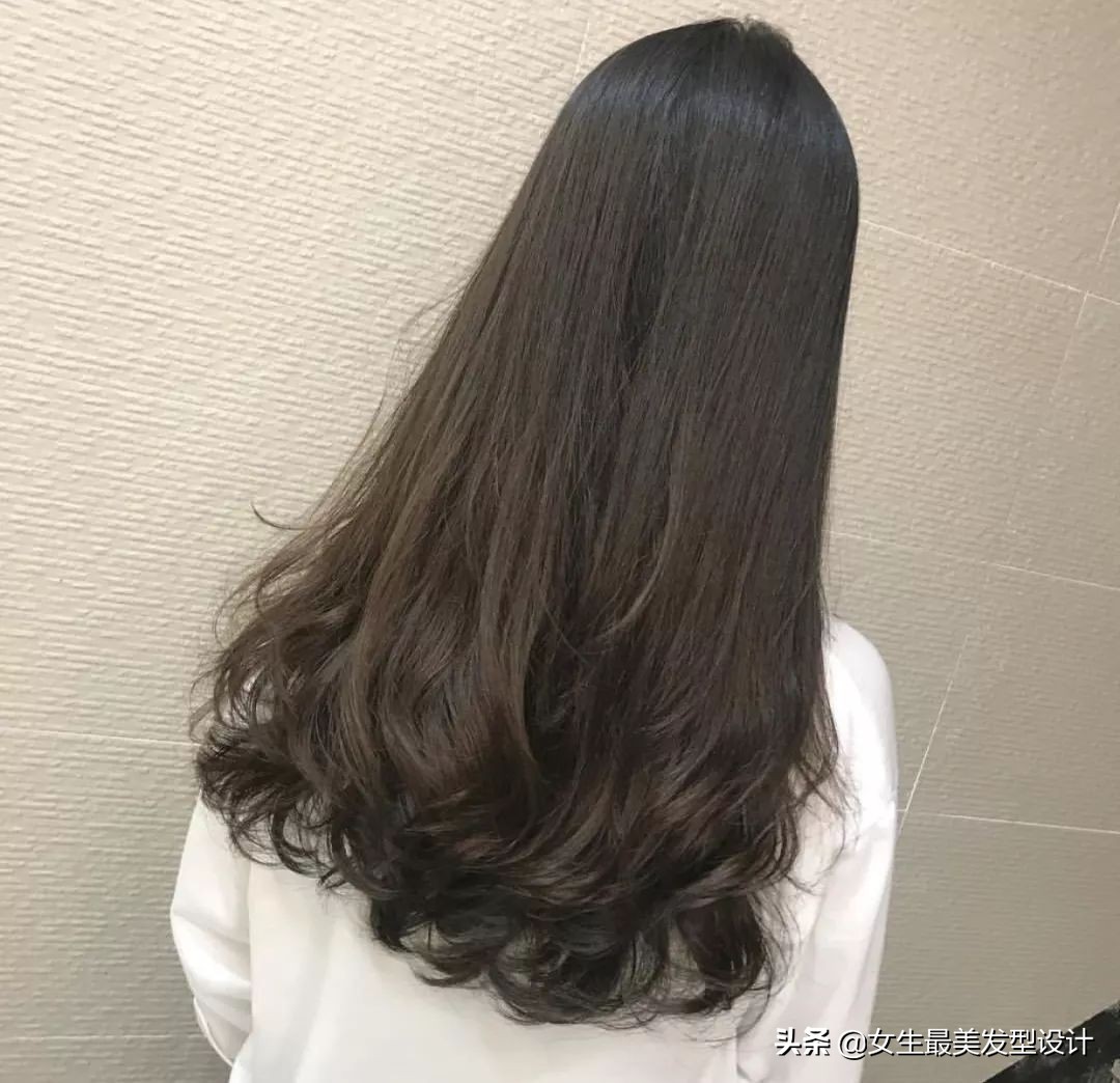 烫发中长内扣怎么打理,烫发女生推荐中长好打理