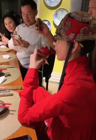 来云南一定要品尝一下鲜花饼,云南鲜花饼和其他饼有什么不同