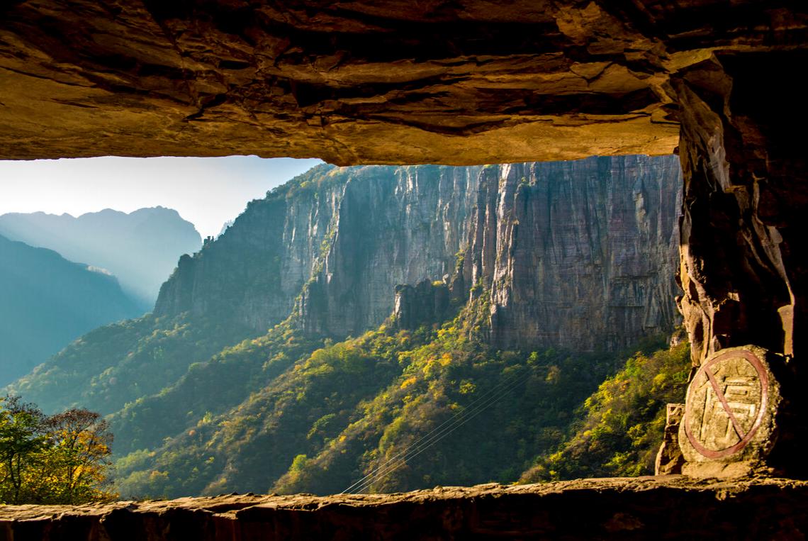 郭亮洞修建细节,郭亮挂壁公路是怎么开凿的