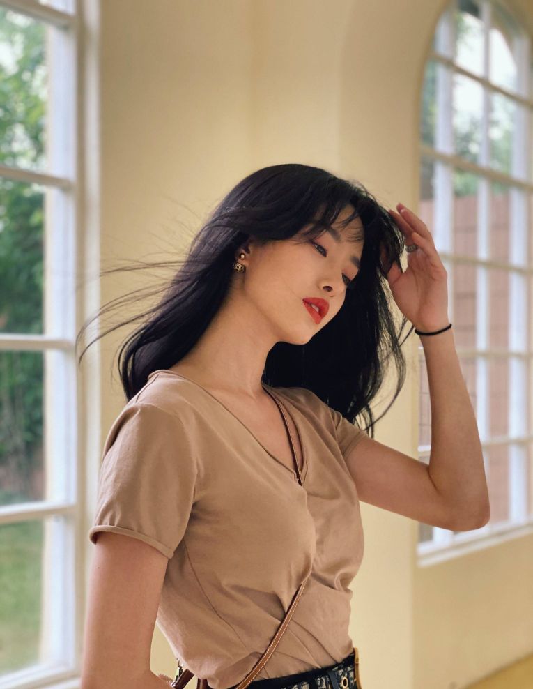 杨采钰笑容练习,杨采钰笑容图片