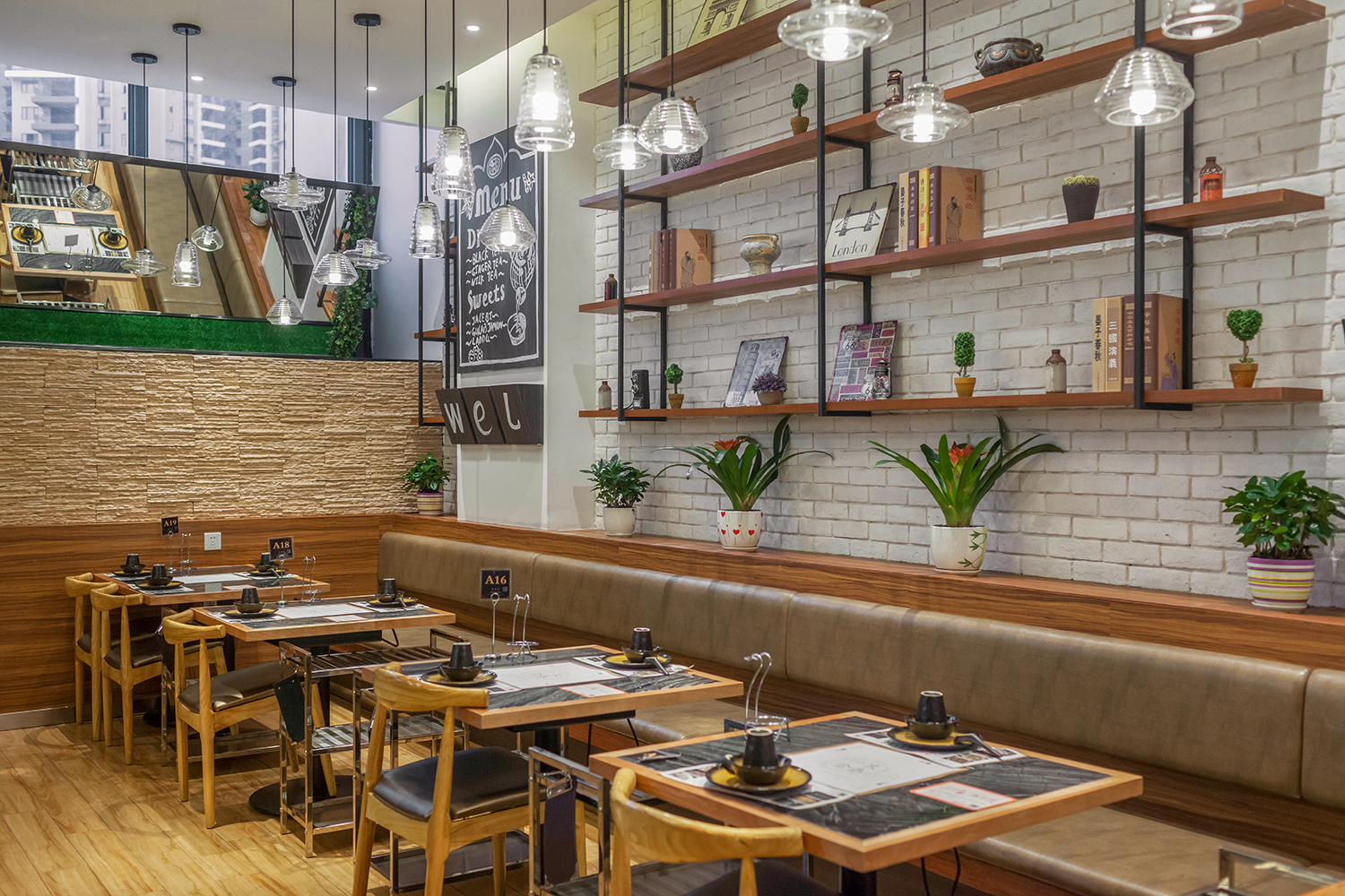 蒙古主题餐厅设计出清新草原风“一米金脊”羊蝎子火锅餐厅设计