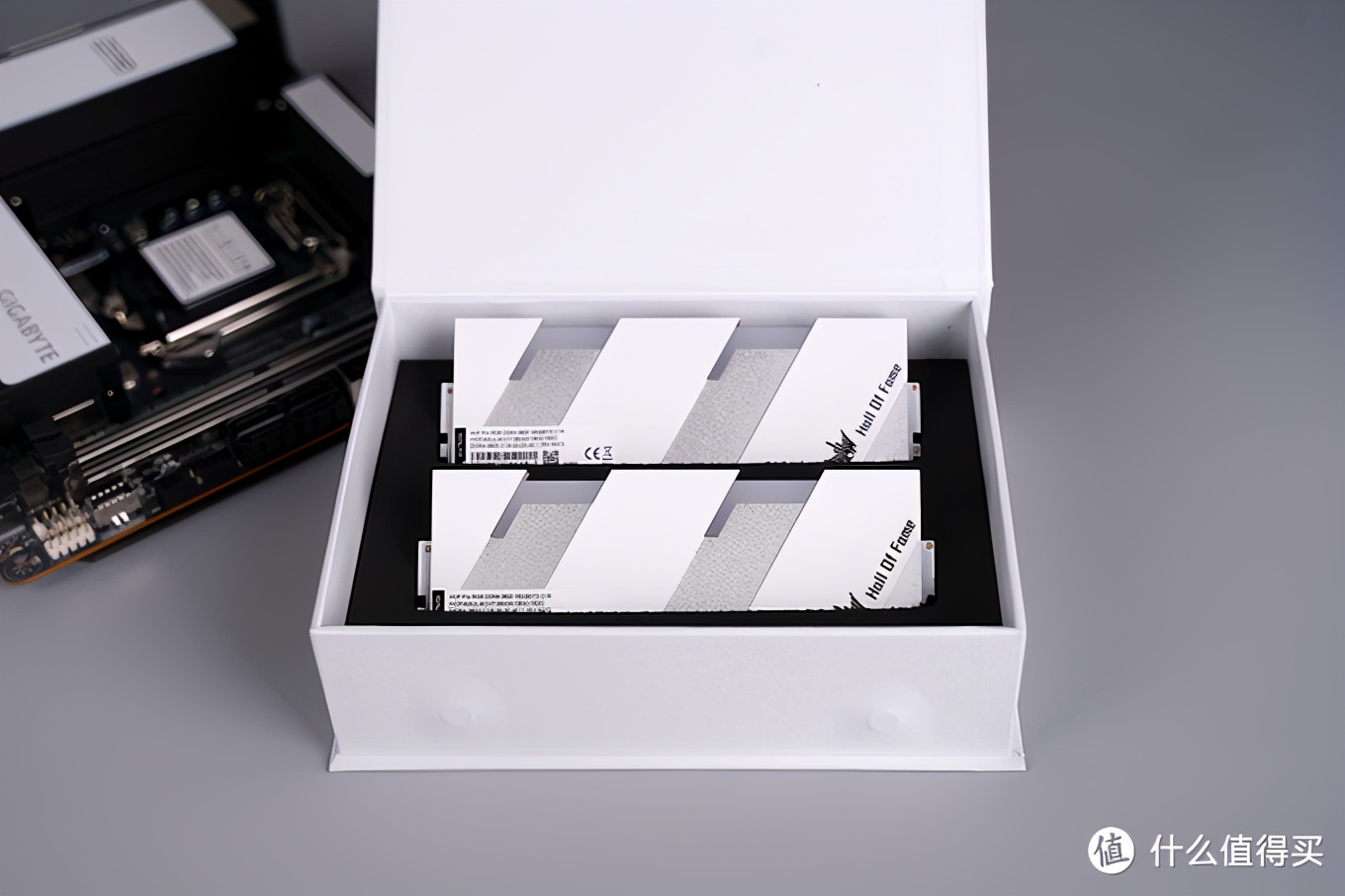 乔家一物：大号ITX装机分享，黑白美学的体现