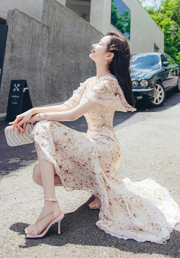 碎花雪纺复古赫本风高级感,夏季新款法式设计感短款碎花