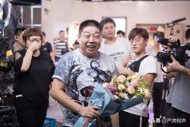 拳头、围墙、慈善宴｜十年前，改变中国相声格局的那个午后