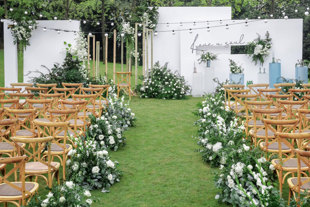 一场细致到骨子里的户外婚礼,一场轻松简单可爱的户外婚礼