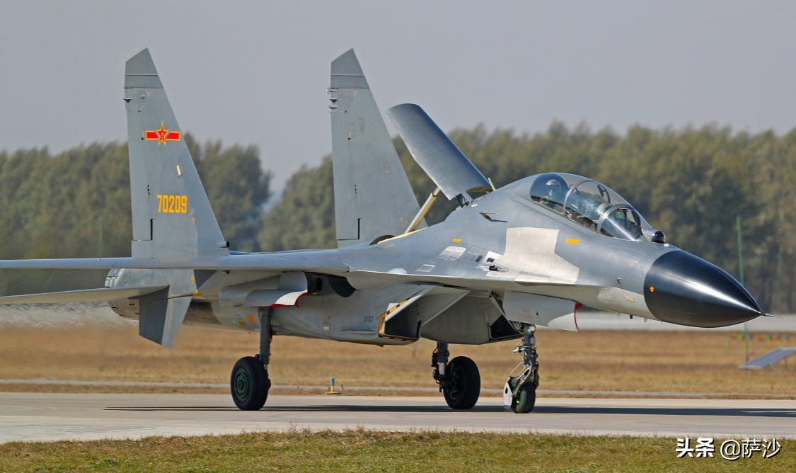 中国引进歼11战机的漫长过程：歼11家族是解放军空军的顶梁柱