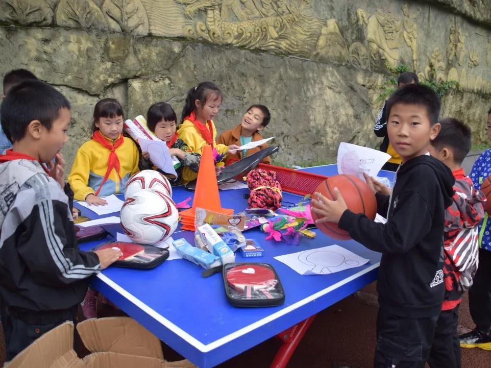 暖流计划公益活动进陕南山区校园,暖流计划公益基金