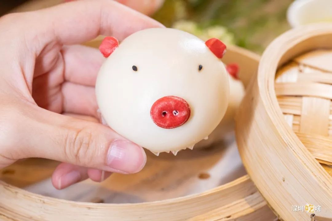 当着客人的面“玩火”？卓悦中心这家店喊你吃鸡