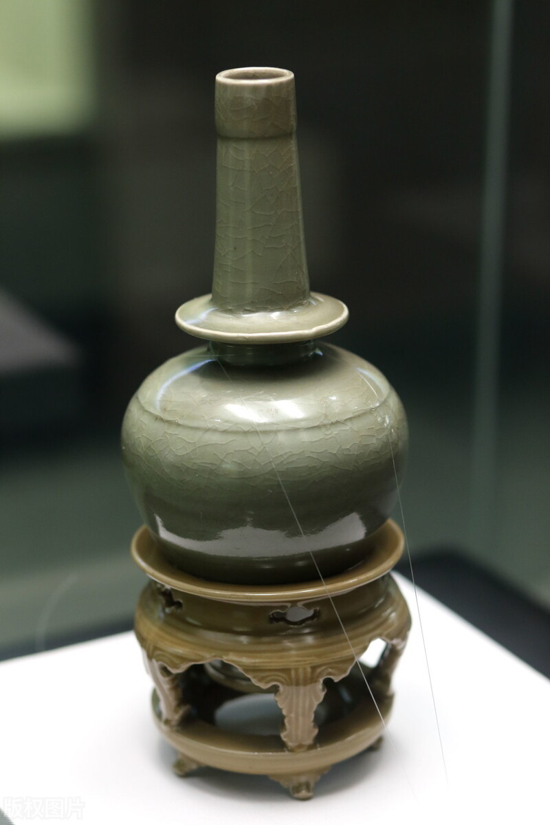 龙泉窑馆藏精品,元代龙泉窑瓷器鉴定方法