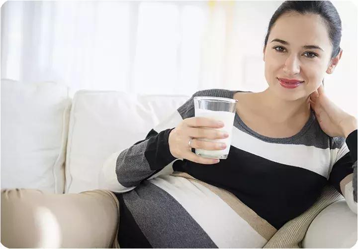 怀孕期间一定不能吃的十种食物,怀孕一个月哪些食物不能吃啊