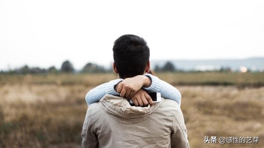 异性之间做红颜知己还是蓝颜知己,情侣之间该不该有红颜蓝颜知己