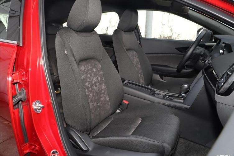 凡尔赛c5x和思域谁安全,凡尔赛c5x对比cx4百公里加速