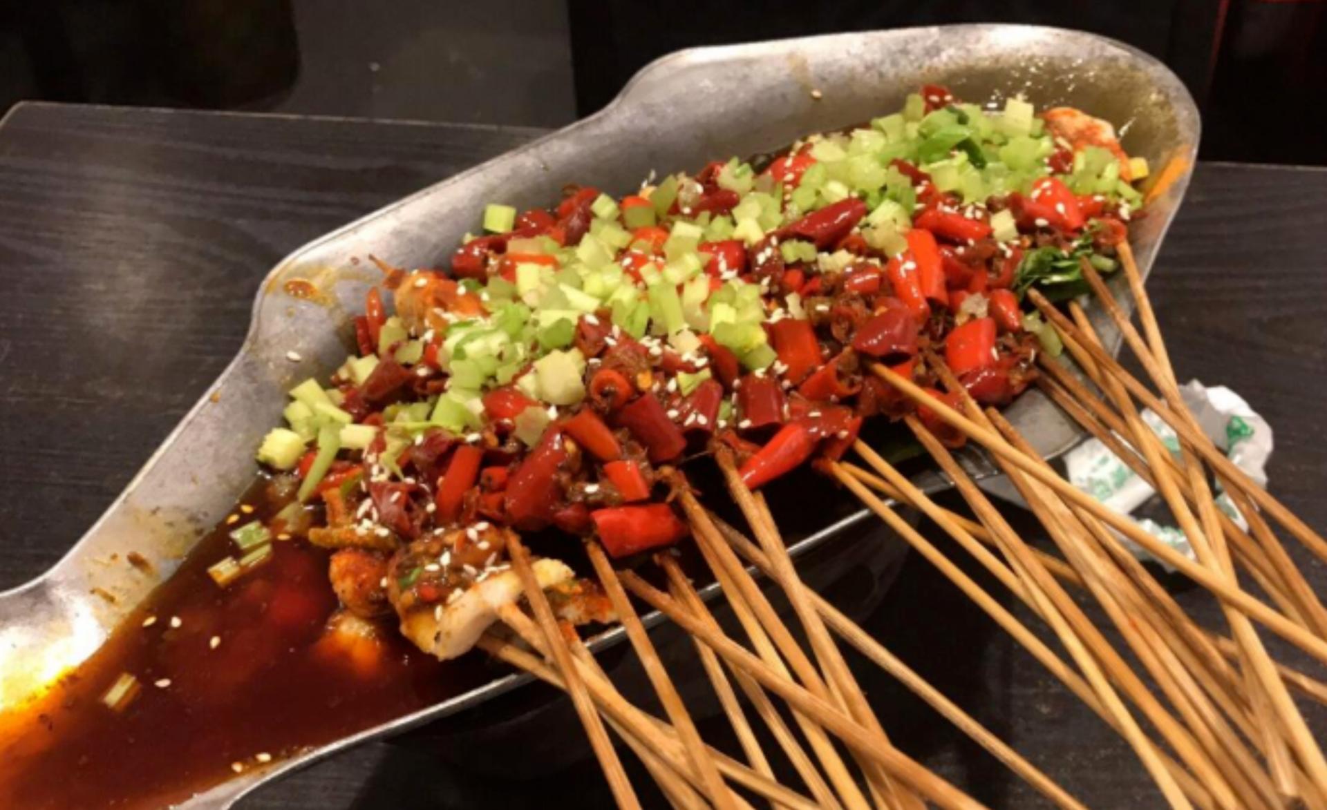 成都的夜市小吃街在哪里,成都地道小吃街应该去哪里