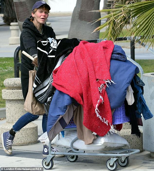 美艳名模沦为脏臭流浪汉,名模沦为流浪汉