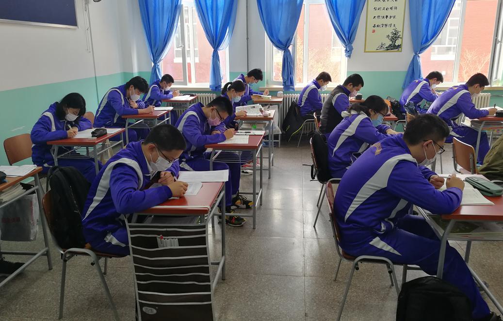 高三学生复课做什么好,高三复课学校在哪里