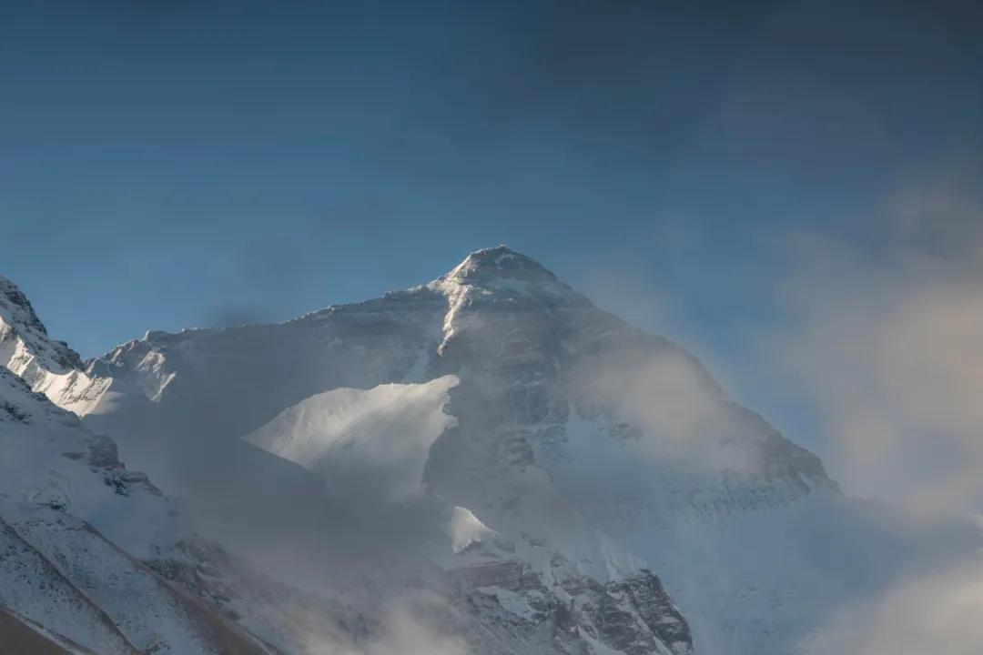 珠穆朗玛峰高度就是海拔嘛,珠穆朗玛峰视频