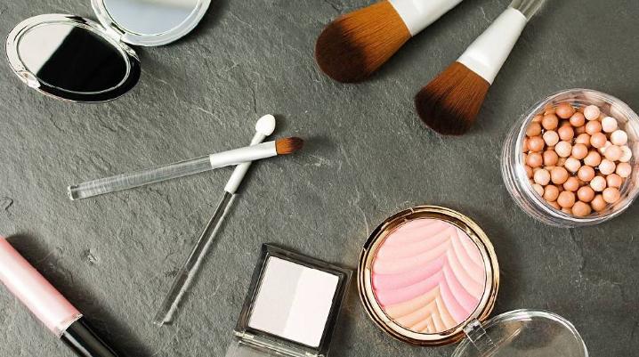 圣诞节送女友什么礼物好啊,圣诞节送女朋友什么礼物比较实用