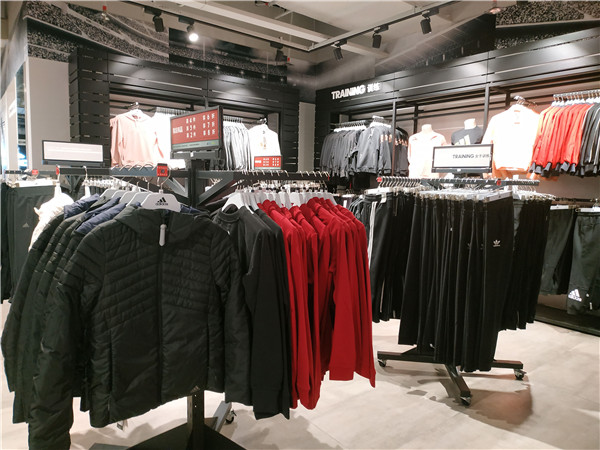 晋江耐克阿迪折扣店,耐克阿迪折扣店的进货渠道在哪儿