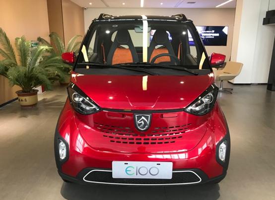 4w多就可落地，这车标配液晶仪表，颜值、配置双高，关键特“省”