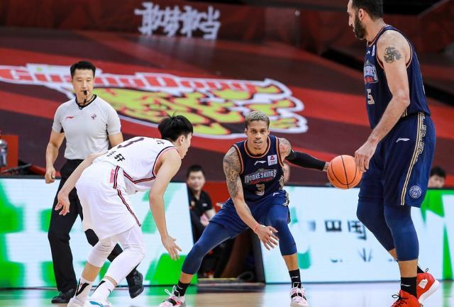 赵睿开局遭遇崴脚惊魂,赵睿崴脚