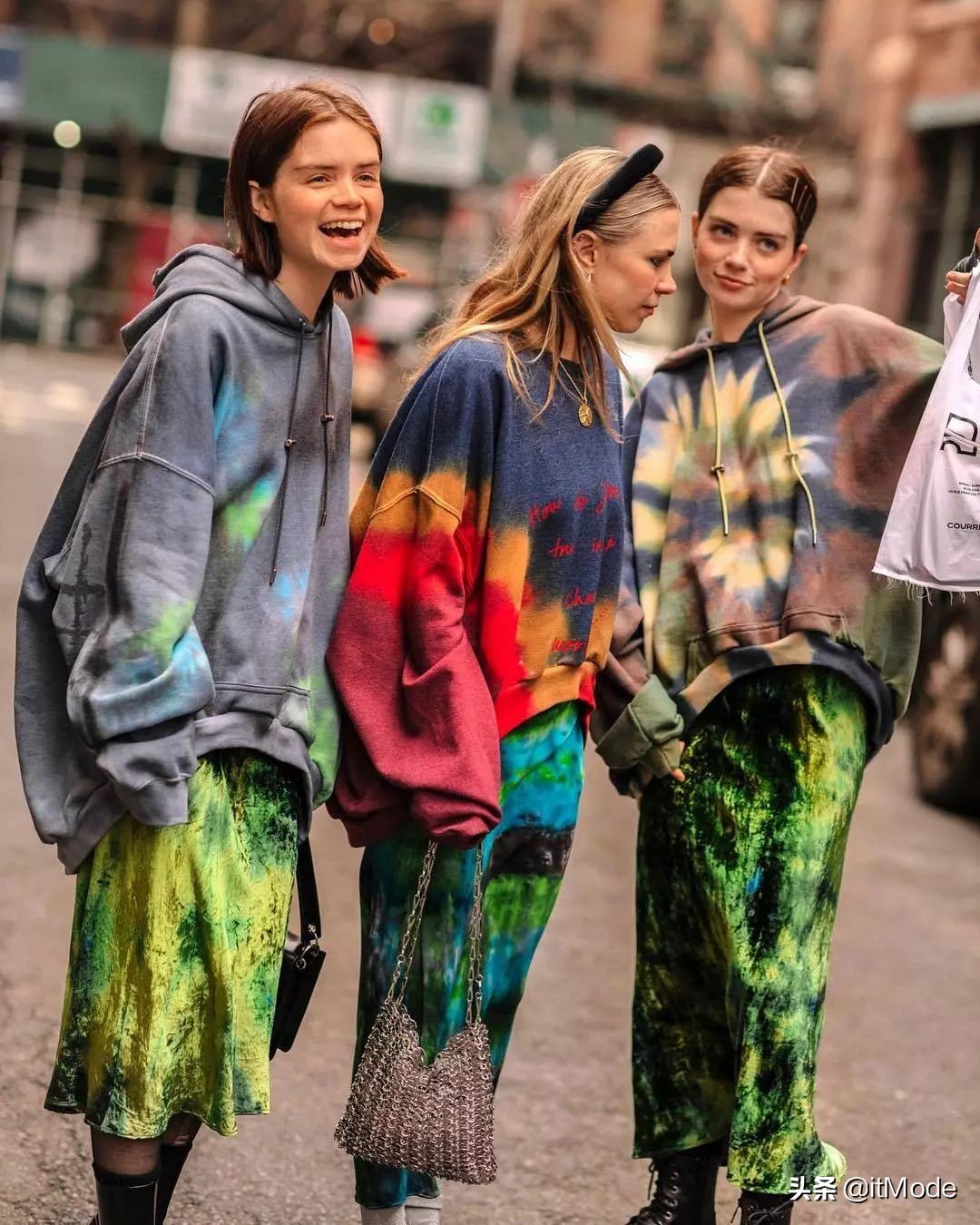 2024春夏五大流行趋势早穿早时髦,2019春夏4大流行趋势照着穿美到哭