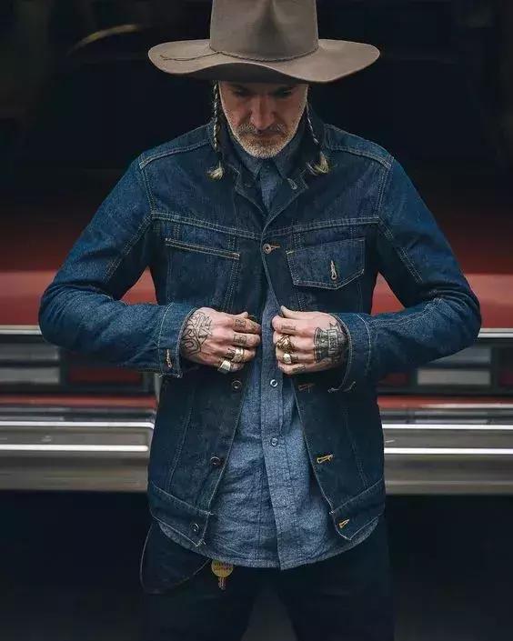 男生牛仔夹克穿搭推荐,男牛仔夹克外套穿搭技巧