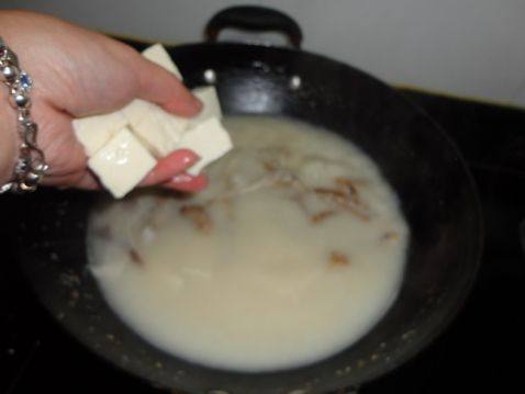 鱼头豆腐汤怎么做最有营养,鱼头豆腐汤加牛奶做法
