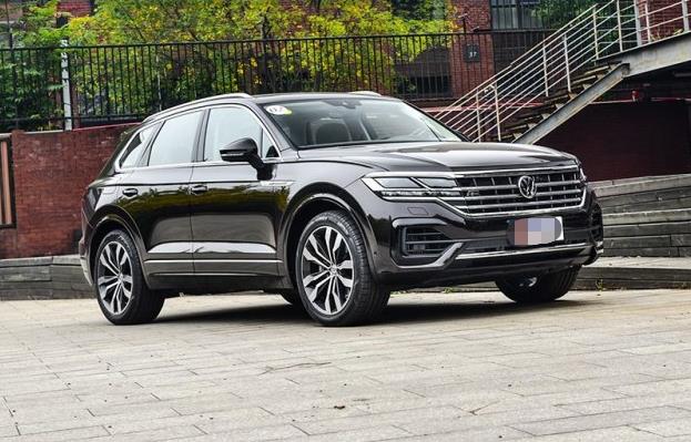 丰田柴油版普拉多对比途锐,开过普拉多再开纳瓦拉好吗