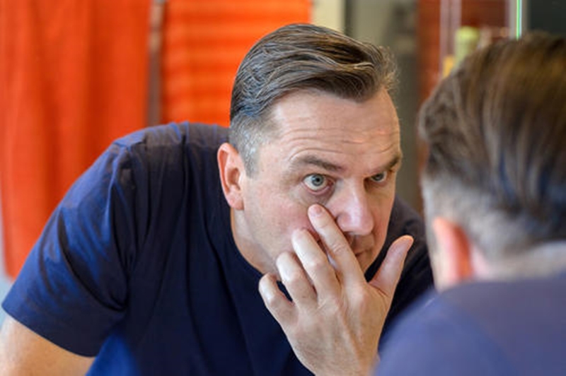 黑眼圈真的只是因为熬夜,熬夜党黑眼圈越来越严重怎么办