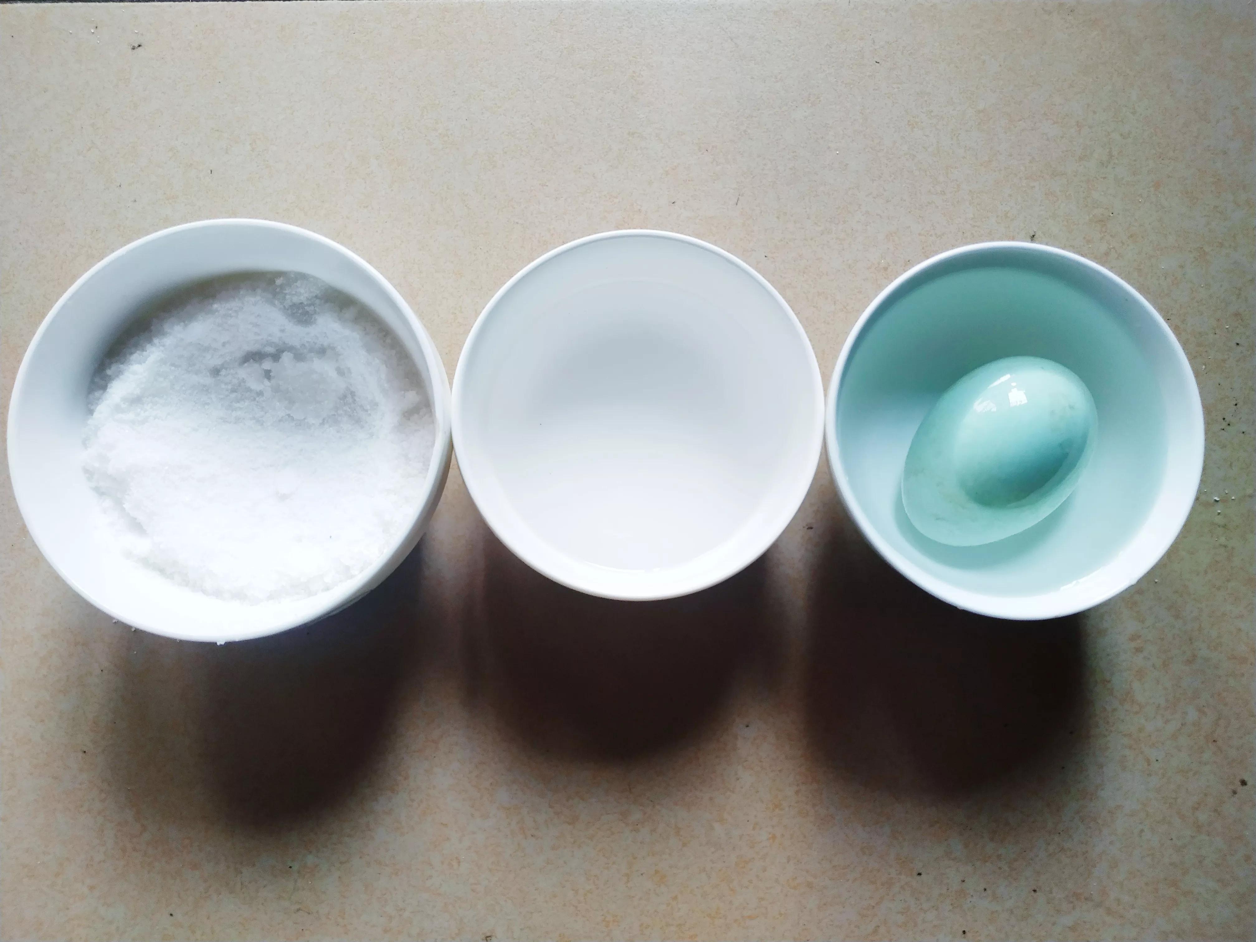 腌鸭蛋流油的方法秘方,奶奶50年腌咸鸭蛋的秘方