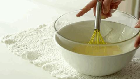 好吃的只有奶油的爆浆蛋糕,罗森摩卡芋泥味奶油蛋糕