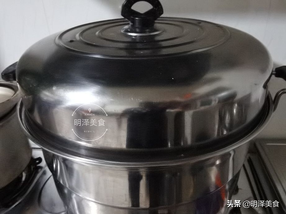 水碱馒头或开花馒头做法,怎样蒸开花大碱馒头