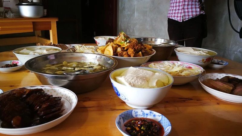 四月天山上春笋鲜,人间四月天春笋鲜