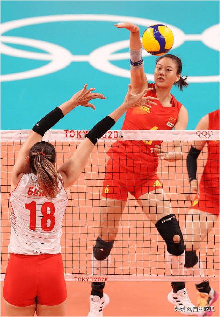 奥运女排赛场响起《西游记》《小苹果》引争议，女网红曝选曲内幕