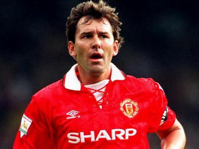 曼联现在谁穿7号球衣,为什么曼联球衣便宜