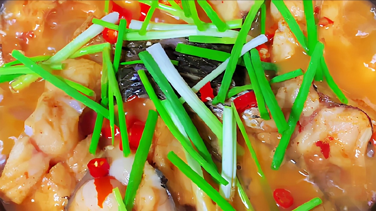 草鱼最美味的做法鲜香无腥味,草鱼最好吃的做法鲜嫩爽口