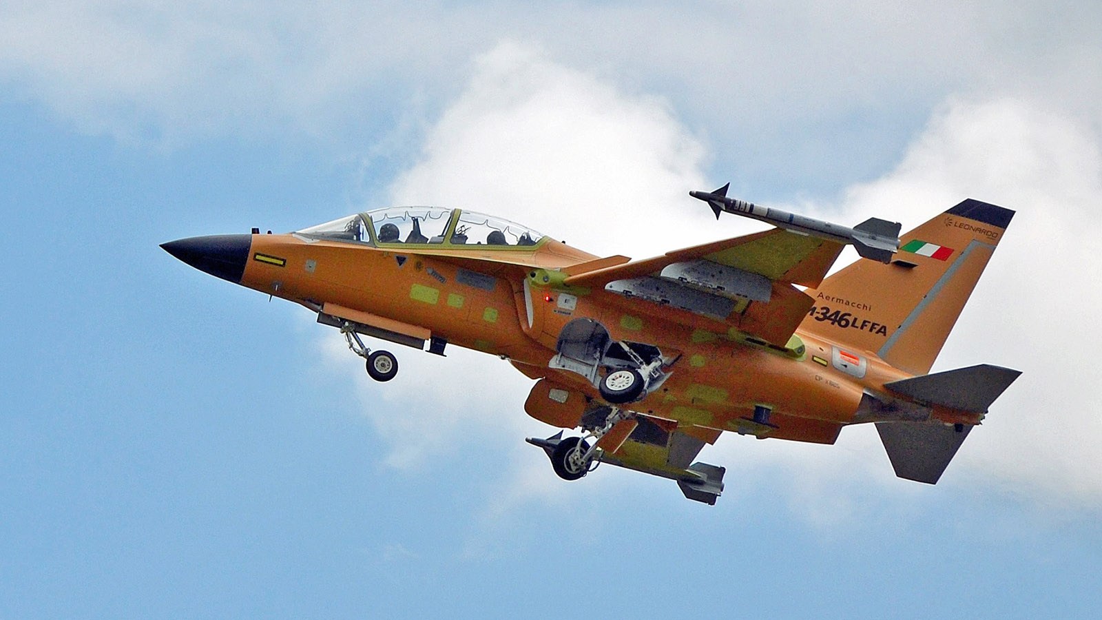 教10教练机舰载机,教练10战斗机性能