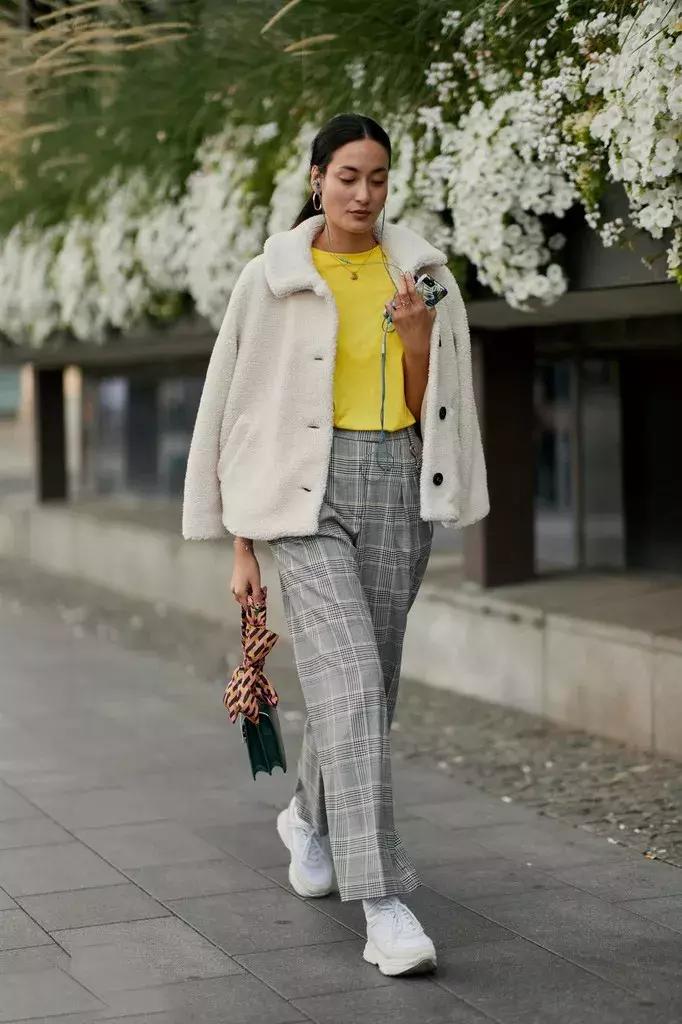 丝巾过时不,丝巾系的不只是精致时髦更是品味