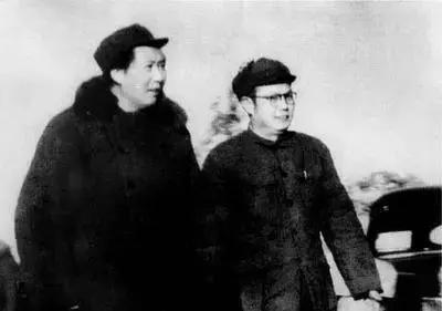 主席与十大元帅的合影，每一张都很有历史意义