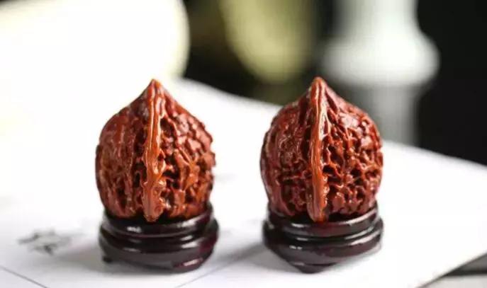 才买的文玩核桃怎样更快盘出包浆,文玩核桃出包浆以后怎么盘玩