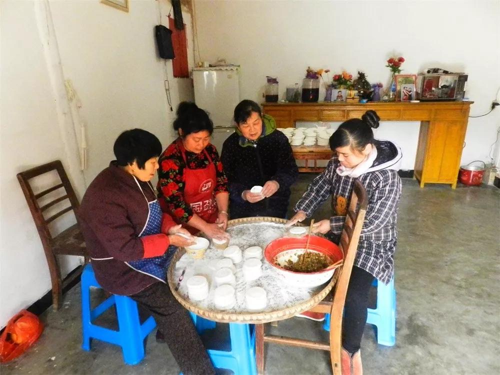 怎样做米粉粑粑窍门,做蒿子粑粑米粉比例