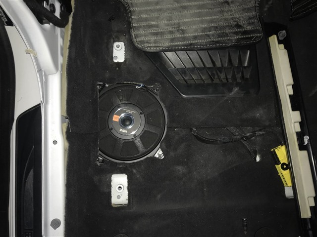 宝马5系倒模三分频音响改装,宝马5系三分频音响改装