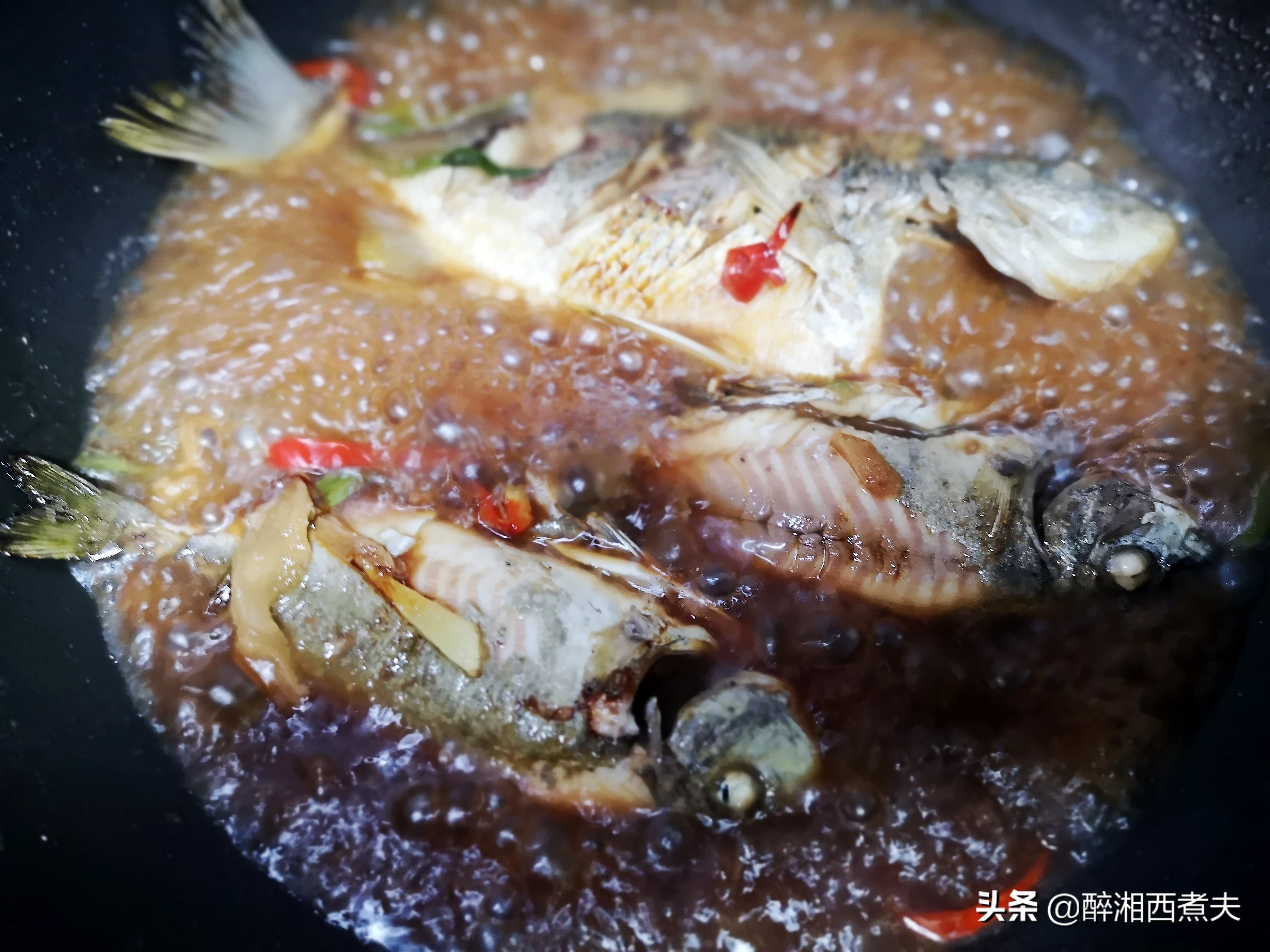 酱油水杂鱼最正宗做法,酸萝卜煮杂鱼