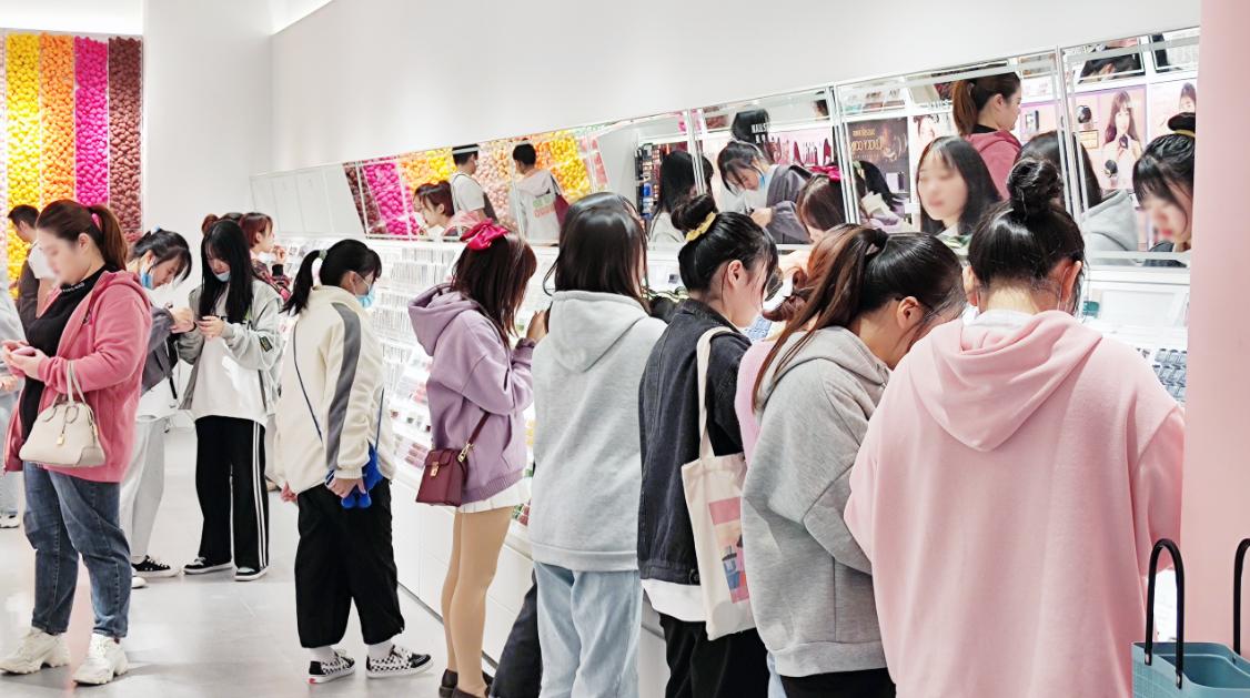 合肥经开区首家THECOLORIST调色师开业强势登陆正大广场