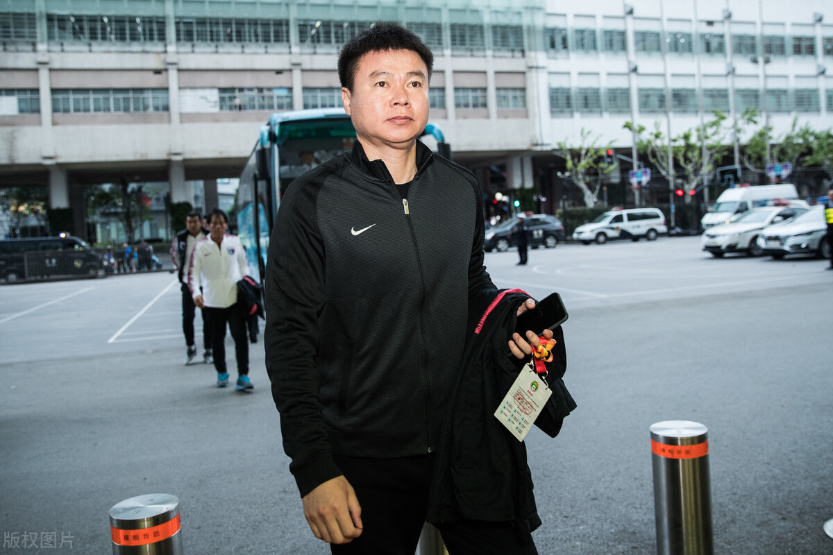 中超天津津门虎于根伟,于根伟在天津队20号球衣