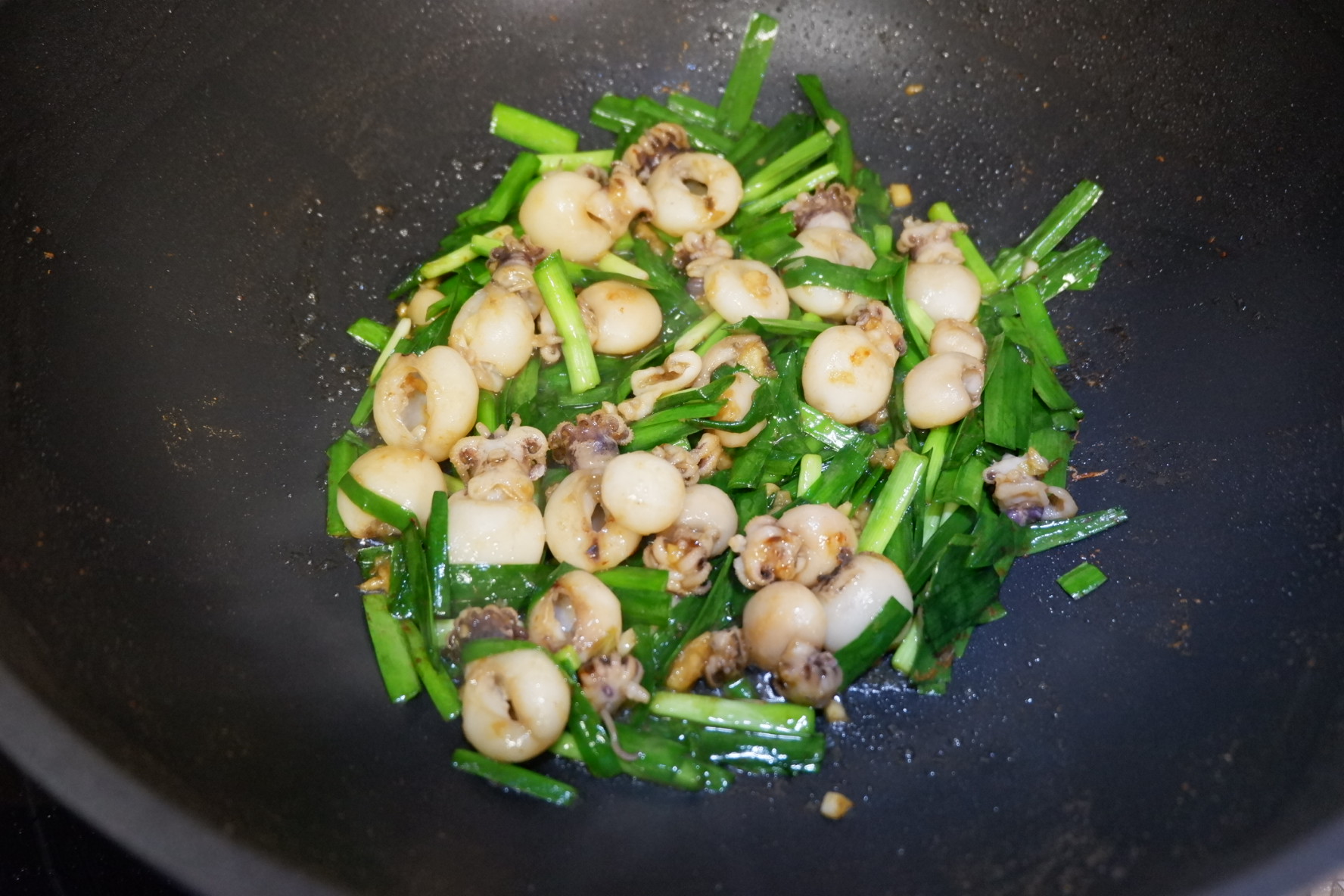 韭香墨鱼仔的正宗做法,韭菜墨鱼仔的正宗做法